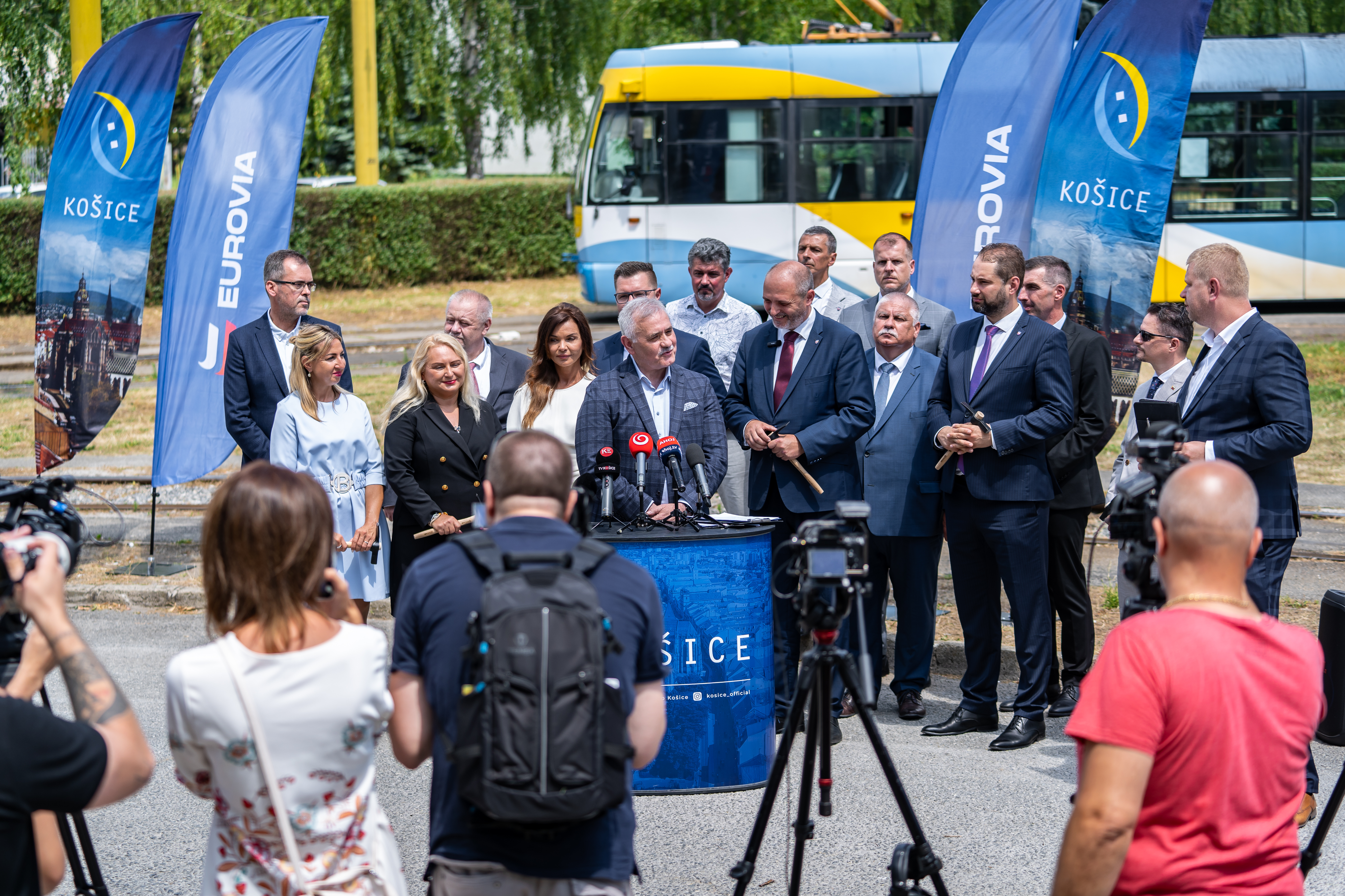 Tlacovy brifing - Modernizacia elektrickovych trati MET 2-33
